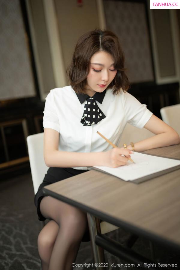 付艺轩 艺轩Renee [XiuRen]高清写真图 2020.08.10 No.2422 艺轩第3张图片